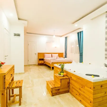 Hotel Villa Strong 4*