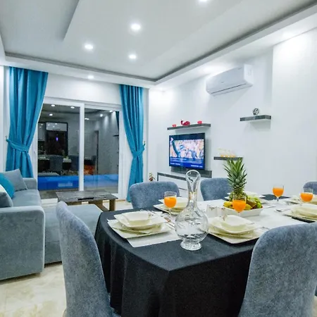 Villa Strong 4* Kas