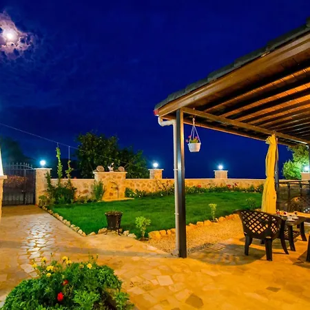 Villa Strong Hotel