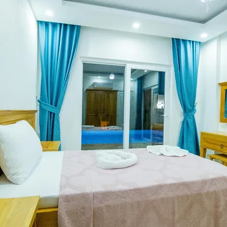 Hotel Villa Strong 4*